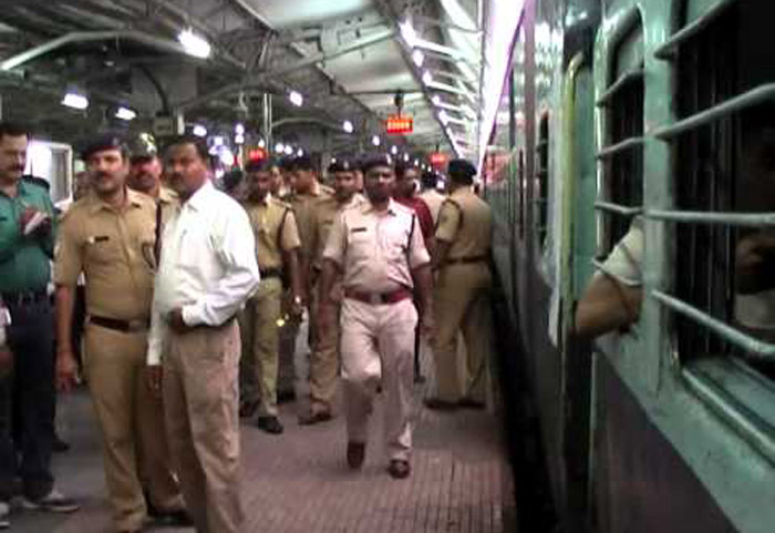 Railways rushes RPF after man tweets 